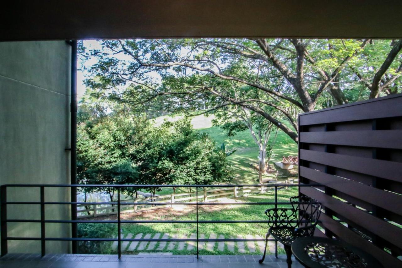 Rain Tree Khao Yai Hotel Пакчонг Экстерьер фото